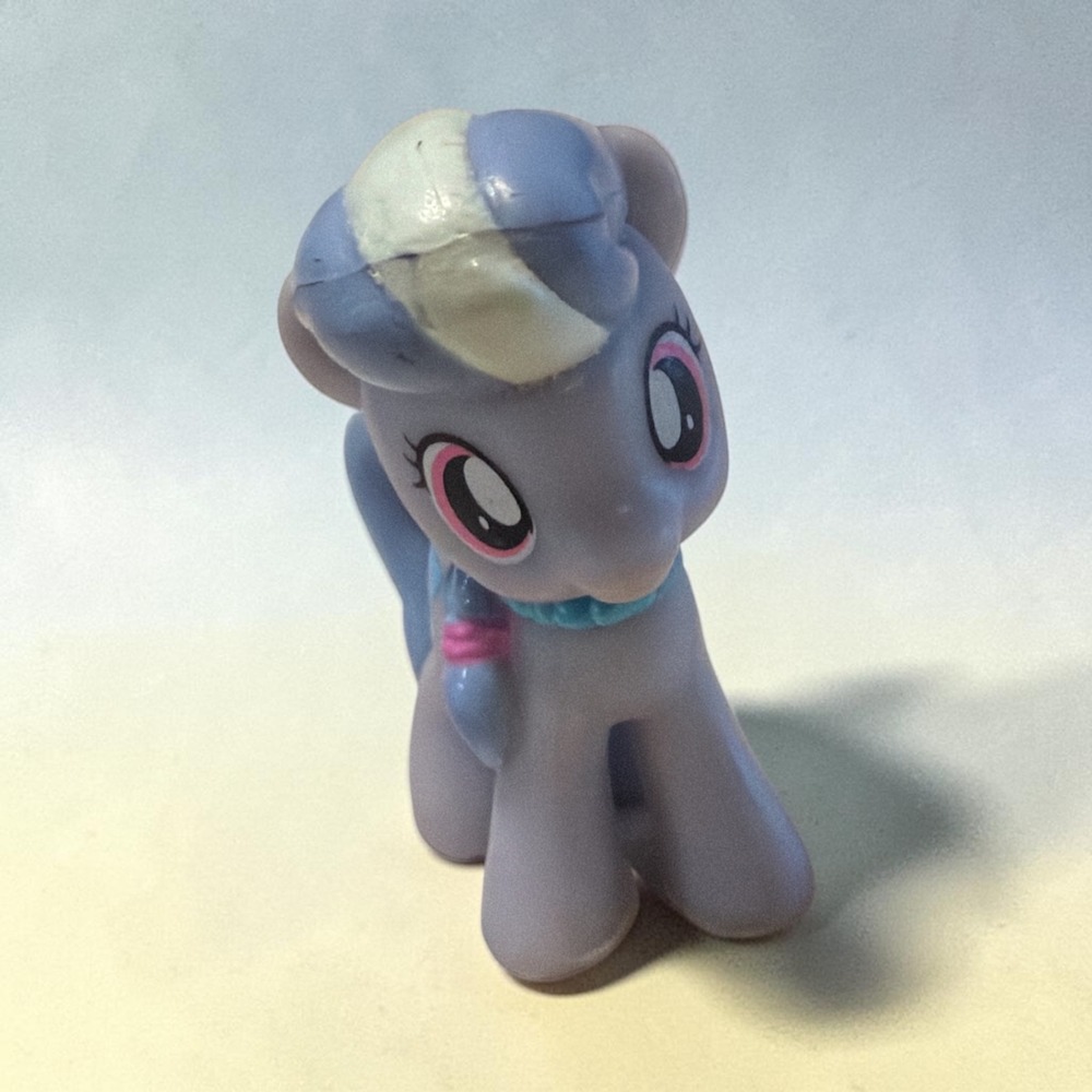 My Little Pony G4 Blind Bag Mini Figure Lavender Blue White Mane 2 Inch